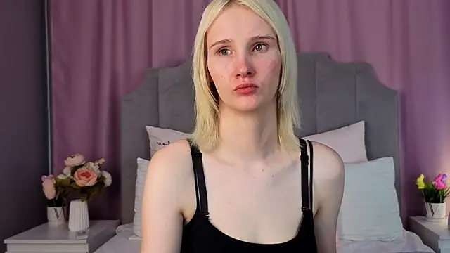 CrystalLili online show from June 2026 02:57:02 AM
