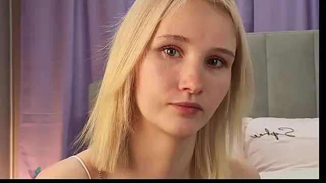 CrystalLili online show from April 2026 03:13:02 AM