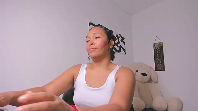 Snapshot of Nia13 chatting on March 2026 07:15:01 AM Nia13 online show from March 2026 07:15:01 AM