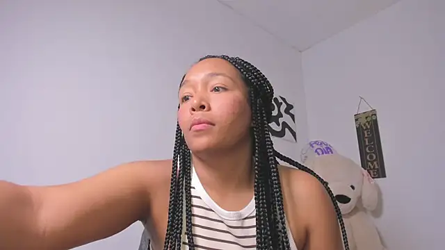 Nia13 online show from March 2026 06:47:01 AM