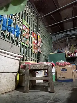 Snapshot of YANINA120 chatting on February 2026 10:33:01 AM YANINA120 online show from February 2026 10:33:01 AM