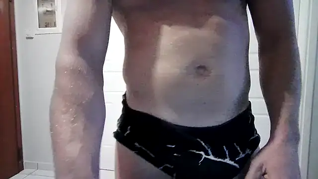 YoungforOld32 online show from March 2026 02:02:01 PM