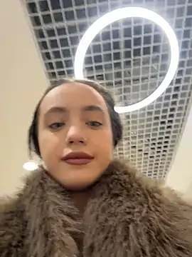 MiaTee online show from February 2026 04:46:01 AM