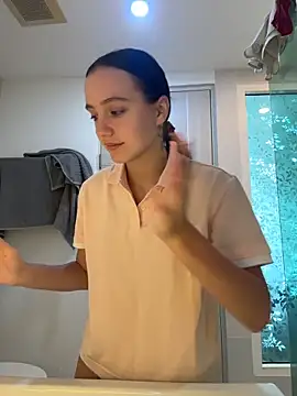 MiaTee online show from March 2026 02:12:01 AM