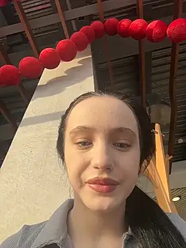 MiaTee online show from February 2026 04:08:01 AM