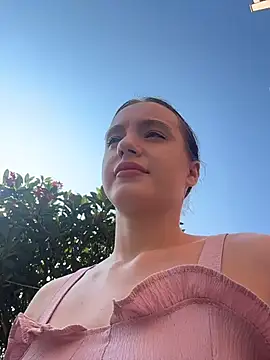 MiaTee online show from April 2026 01:57:01 AM