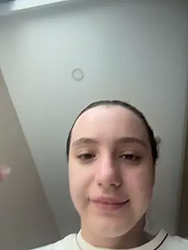 MiaTee online show from March 2026 02:10:02 AM