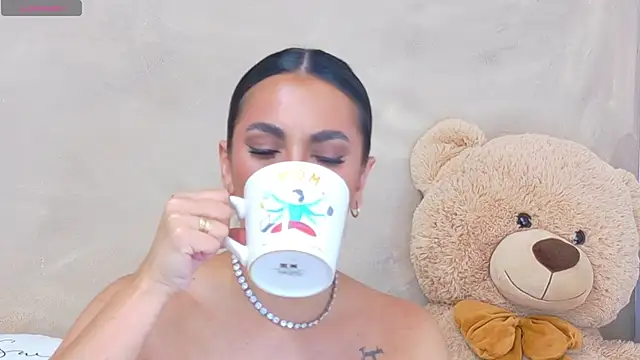 AndiVasquez online show from May 2026 11:07:01 AM
