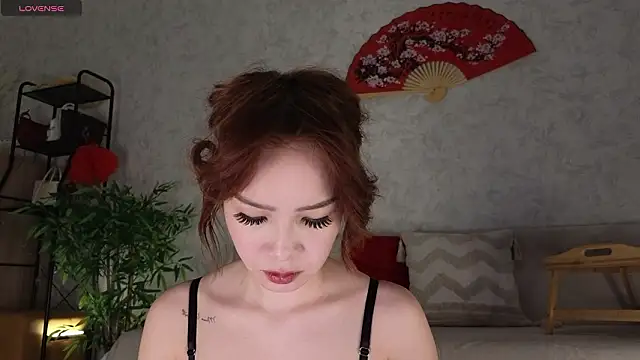 saya li11 online show from February 2026 02:05:01 PM