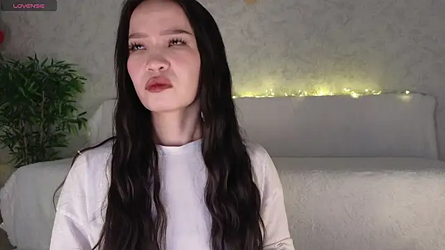 saya li11 online show from February 2026 07:00:01 AM