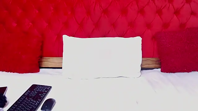 KittyGorgeousXX181 online show from April 2026 06:14:02 PM