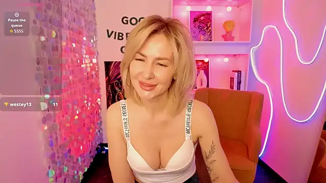 Madam  Isabella online show from May 2026 06:39:02 AM