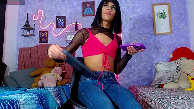 Stefani  R online show from March 2026 07:37:02 AM