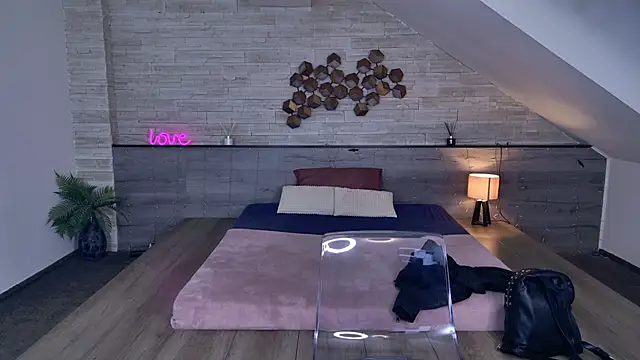 hornyb33  online show from February 2026 05:08:01 AM