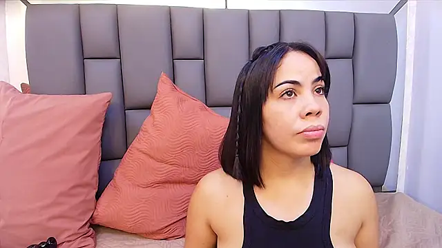 melany roberts  online show from May 2026 03:03:01 AM