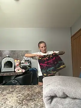 Milssweetx online show from April 2026 10:44:01 AM