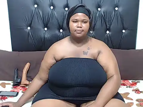 BustyBmw online show from April 2026 12:18:02 AM