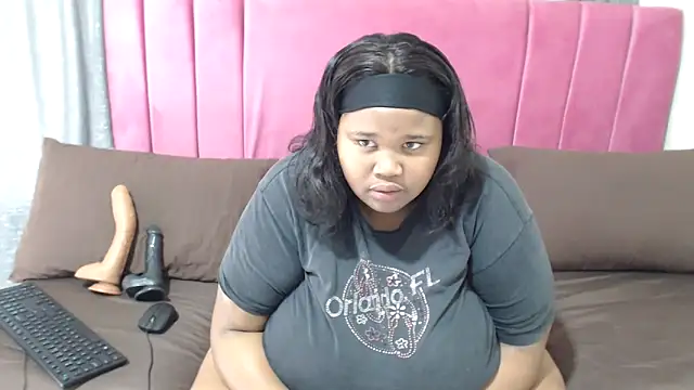 BustyBmw online show from March 2026 09:53:02 AM