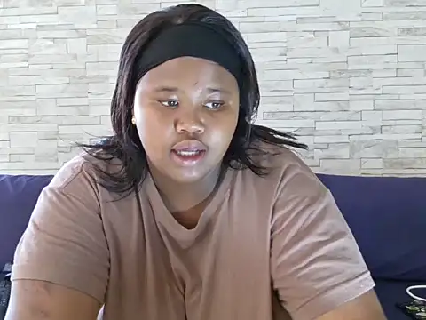 Snapshot of BustyBmw chatting on February 2026 09:41:02 AM BustyBmw online show from February 2026 09:41:02 AM