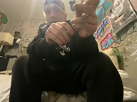 gothboiplzty online show from April 2026 09:39:01 PM