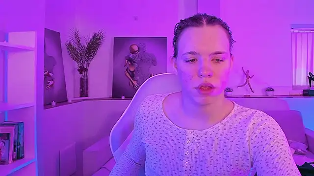 Snapshot of Madison_dolly chatting on February 2026 02:12:01 AM Madison dolly online show from February 2026 02:12:01 AM