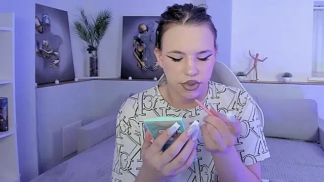 Snapshot of Madison_dolly chatting on February 2026 02:53:01 AM Madison dolly online show from February 2026 02:53:01 AM