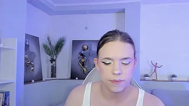 Snapshot of Madison_dolly chatting on February 2026 02:11:01 AM Madison dolly online show from February 2026 02:11:01 AM