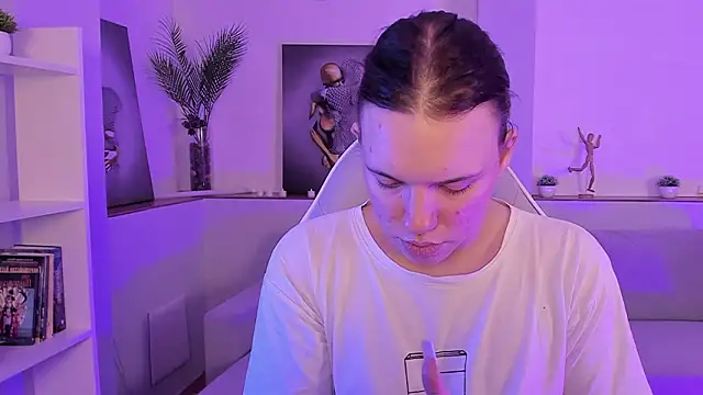 Snapshot of Madison_dolly chatting on February 2026 08:36:02 AM Madison dolly online show from February 2026 08:36:02 AM