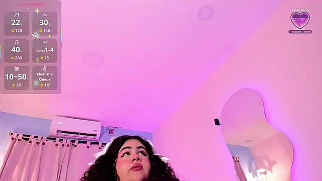 Snapshot of LOU_22_ chatting on March 2026 01:01:04 PM LOU 22 online show from March 2026 01:01:04 PM