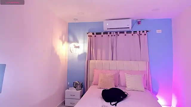 Snapshot of LOU_22_ chatting on March 2026 12:13:01 PM LOU 22 online show from March 2026 12:13:01 PM