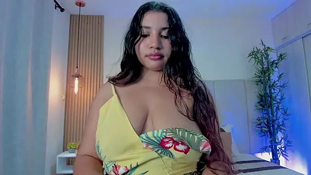 Snapshot of Victoria_Rosee chatting on May 2026 04:04:02 PM Victoria Rosee online show from May 2026 04:04:02 PM