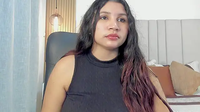 Snapshot of Victoria_Rosee chatting on April 2026 01:23:02 PM Victoria Rosee online show from April 2026 01:23:02 PM