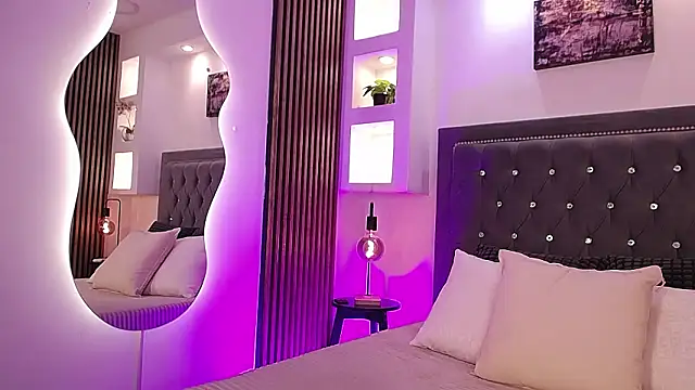 Snapshot of Fancy_Vixen chatting on February 2026 03:26:02 AM Fancy Vixen online show from February 2026 03:26:02 AM