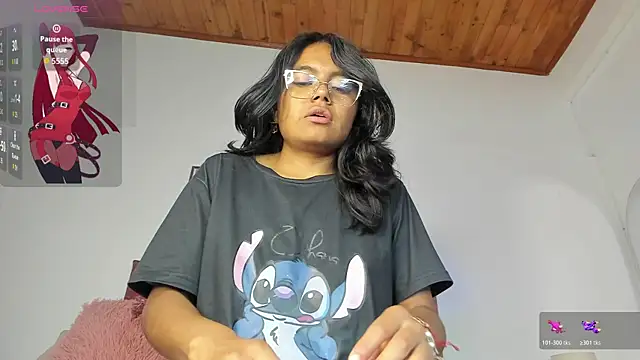 luna velveth online show from March 2026 10:17:01 AM