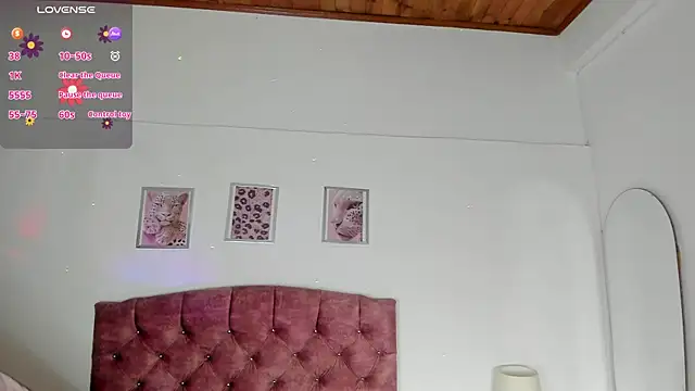 luna velveth online show from April 2026 10:19:02 AM