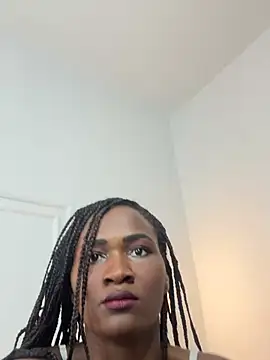 Snapshot of Nahomi_Williams_ chatting on June 2026 01:00:02 PM Nahomi Williams online show from June 2026 01:00:02 PM