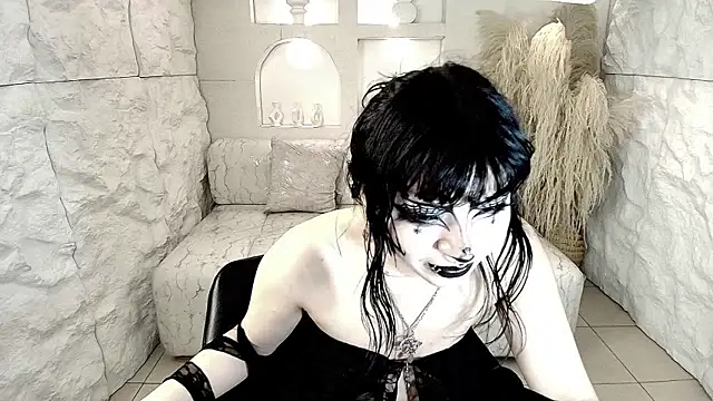 vampkitty r online show from February 2026 01:05:01 AM
