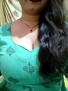 PARI51 online show from May 2026 07:49:02 PM