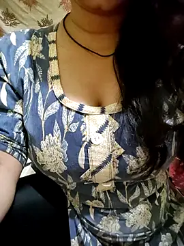 PARI51 online show from May 2026 07:45:02 PM