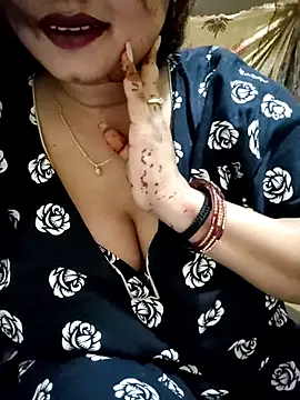 PARI51 online show from April 2026 07:38:02 PM