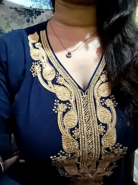 PARI51 online show from February 2026 08:41:02 PM