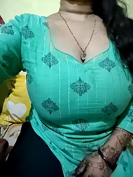 PARI51 online show from February 2026 07:36:01 PM