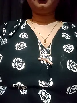 PARI51 online show from April 2026 08:26:02 PM