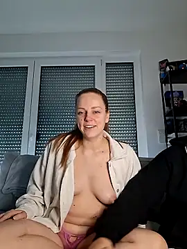 Larifari0406 online show from February 2026 12:28:02 PM