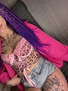 susannee online show from March 2026 08:32:01 PM