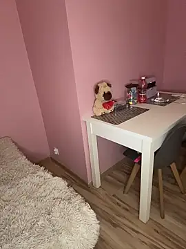 susannee online show from March 2026 08:58:02 PM