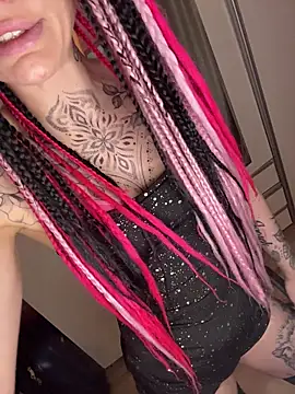 susannee online show from March 2026 10:02:02 PM