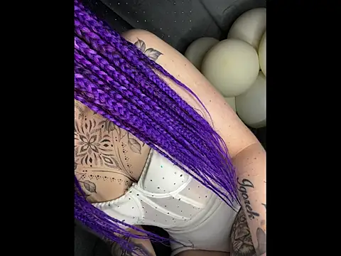 susannee online show from May 2026 09:40:01 PM