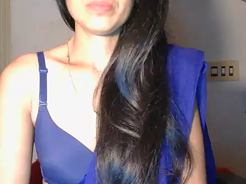 Snapshot of Qute_flora chatting on May 2026 06:07:02 PM Qute flora online show from May 2026 06:07:02 PM
