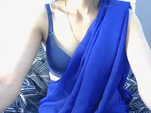 Snapshot of Qute_flora chatting on February 2026 05:57:02 PM Qute flora online show from February 2026 05:57:02 PM